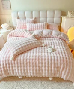 Alternative view of Tuscan Faux Fur Warm Fluffy Bedding Set for Winter Skin
