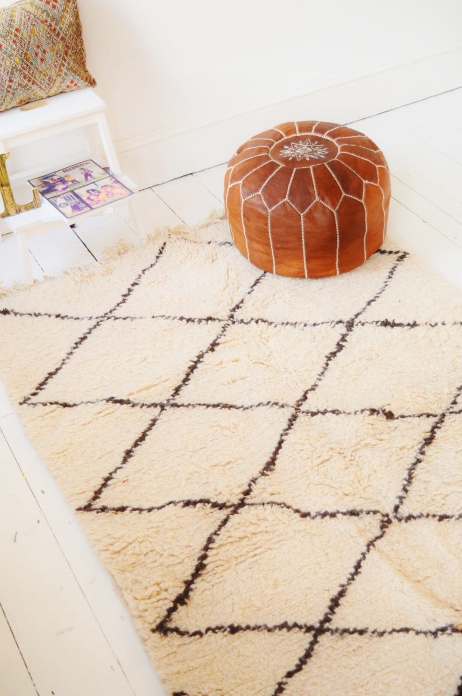 Moroccan White Beni Ouirain Rug, Vintage,Moroccan Carpet - Image 3