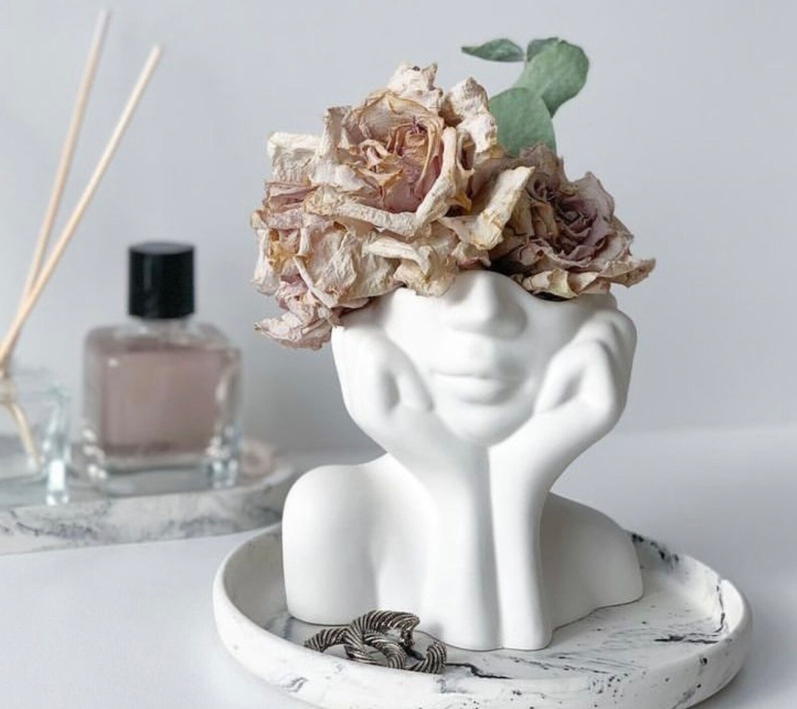 Lady Vase Holder , Home Decor - Image 2